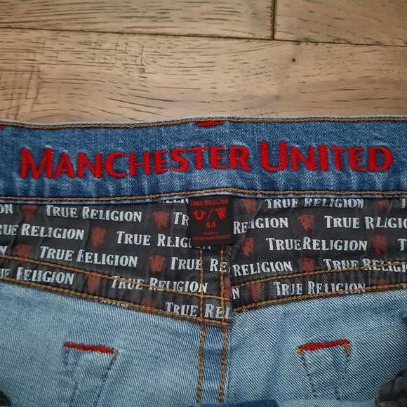 True Religion Manchester United Jeans - Picture 7 of 16